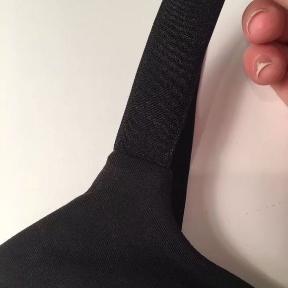 BRAND NEW size 2 lululemon bra!! - Picture 4 of 4